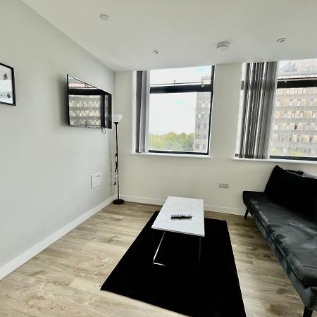 Stunning One Bedroom Apartment In Old Trafford مانشستر المظهر الخارجي الصورة